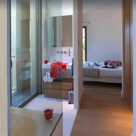 Tatil Evi Contemporary Luxury In Saint-Tropez
