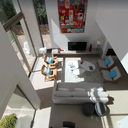 Tatil Evi Contemporary Luxury In Saint-Tropez