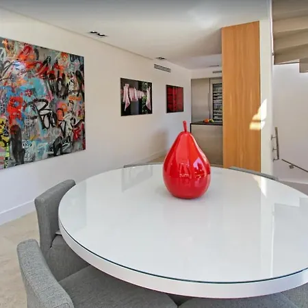 Tatil Evi Contemporary Luxury In Saint-Tropez